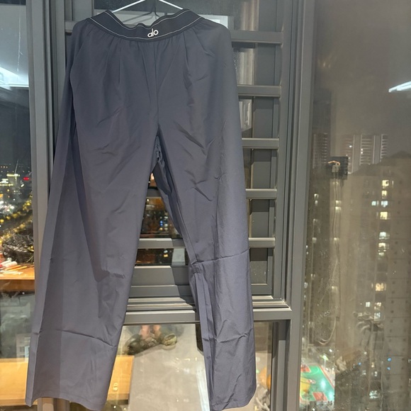 ALO Yoga Pants - ALO Yoga Men's Charcoal Joggers